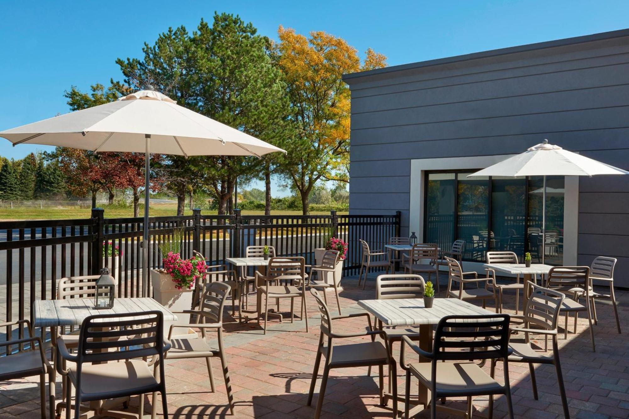 Four Points By Sheraton Hamilton - Stoney Creek Exteriör bild